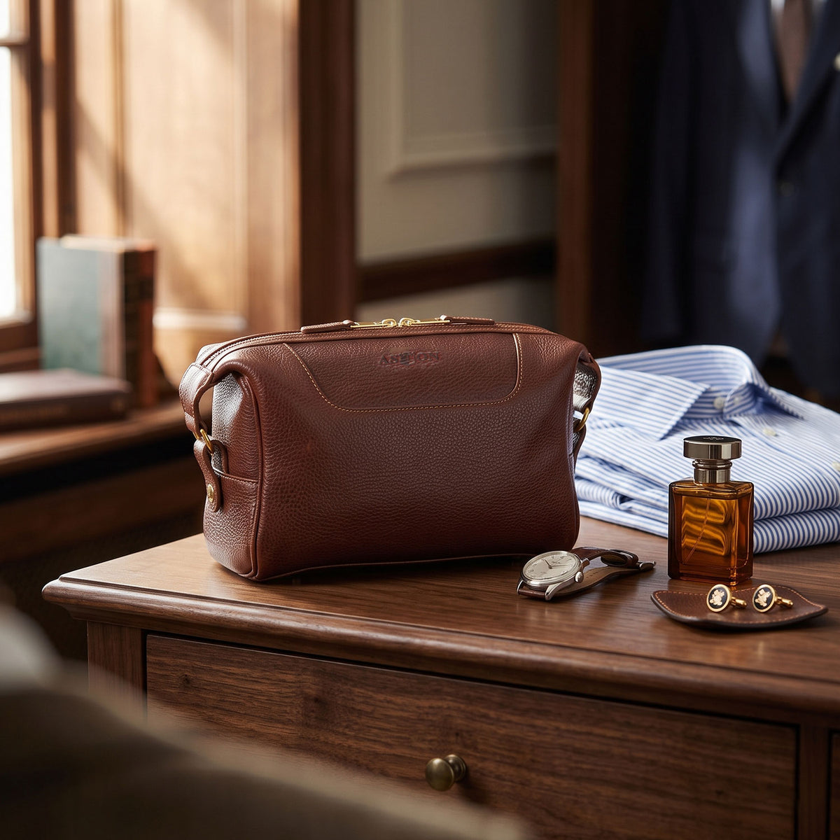Lewis Toiletry Case-8