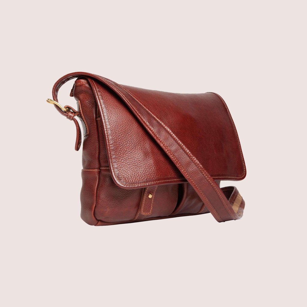 Dayton Medium Messenger Bag